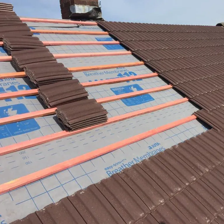 the roof of a house is being constructed